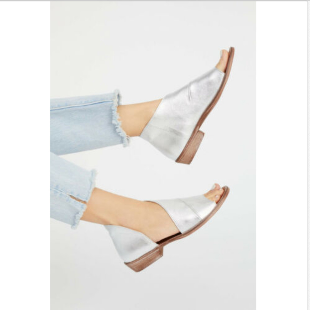 FREE PEOPLE MONT BLANC SILVER LEATHER SANDALS SHOE